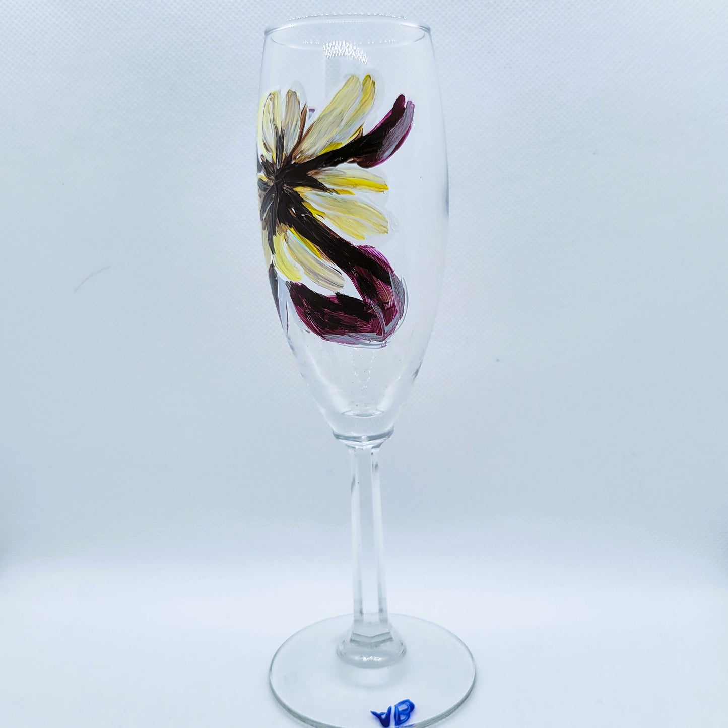 flower side view champagne flute